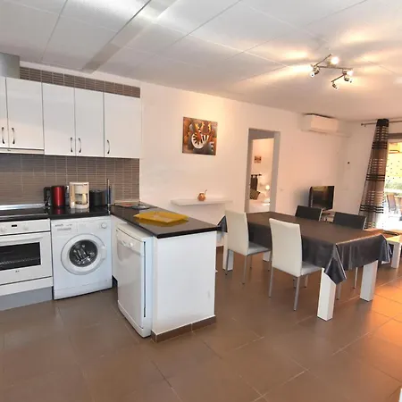 Rnet - Gaudi Centre Apartman Roses